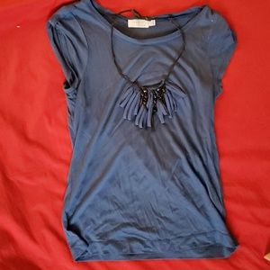 Short sleeve matching necklace